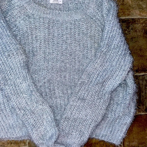 Ardene size medium grey/silver cable knit sweater super soft and warm - Picture 4 of 5